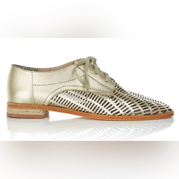 Matt Bernson Gimlet Chevron Perforated Gold metallic Oxford Sz 8.5 NWOT - Picture 1 of 8